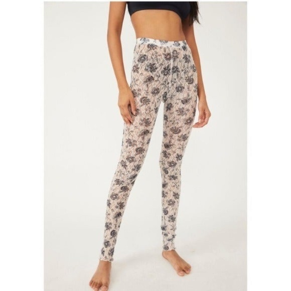 NWT! FP Free People Layered in Lace Leggings Sz Large - Picture 4 of 8